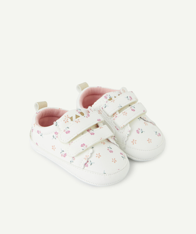 CategoryModel (8824502976654@15)  - CHAUSSONS STYLE BASKETS BÉBÉ FILLE BLANCS ET IMPRIMÉS FLEURIS