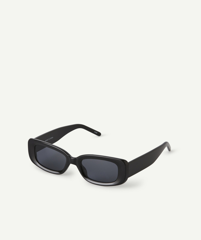   - lunettes de soleil fille rectangulaires noires