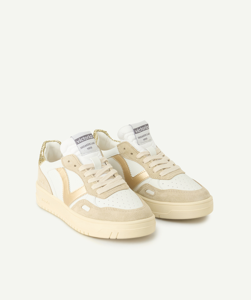   - WITTE SPORTSCHOENEN MET GOUDEN EN GLITTER DETAILS