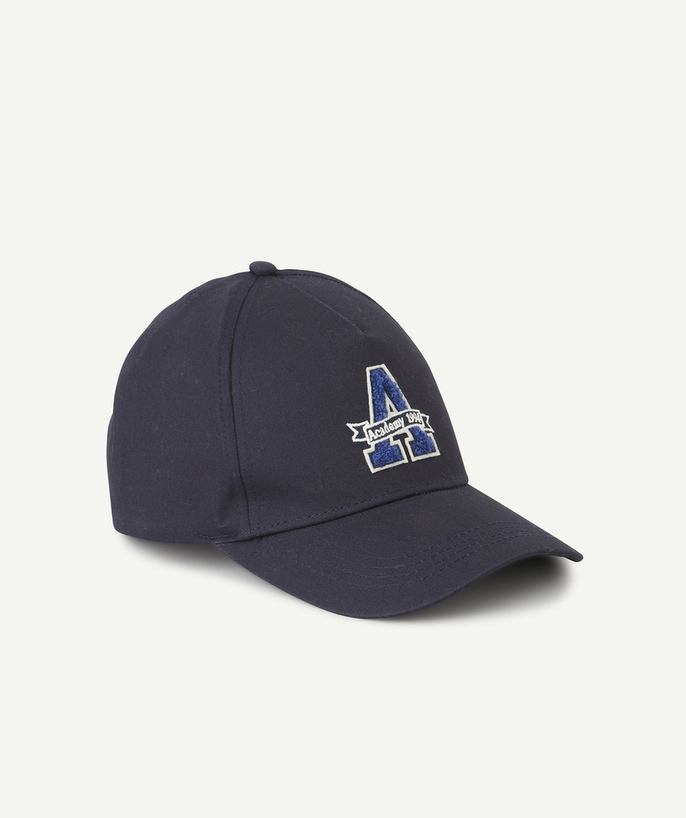   - casquette garçon bleu marine avec message brodé 