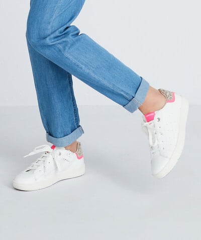 CategoryModel (8824503009422@13)  - WITTE SNEAKERS MET VETERS MET FLUOR- EN LUIPAARDDETAILS