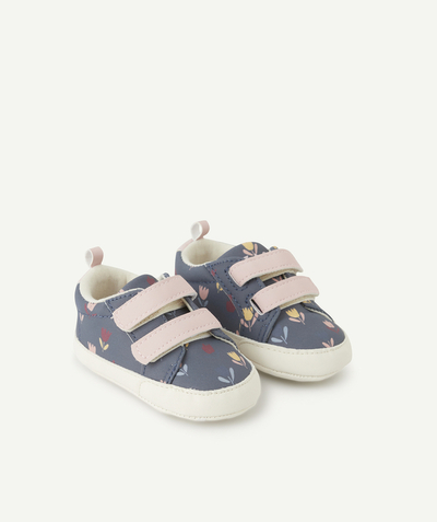 CategoryModel (8824502976654@15)  - CHAUSSONS STYLE BASKETS BÉBÉ FILLE BLEUS ET IMPRIMÉ FLEURI