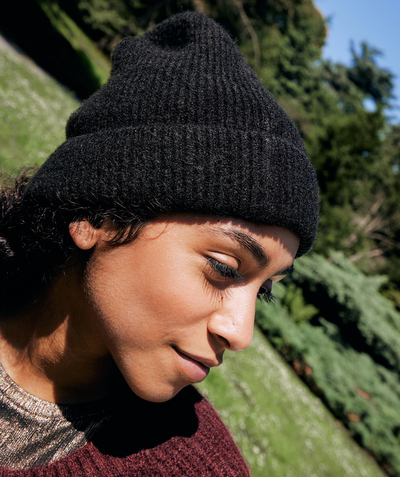 CategoryModel (8826567295118@5)  - BONNET EN TRICOT FILLE EN FIBRES RECYCLÉES NOIR AVEC MESSAGE 