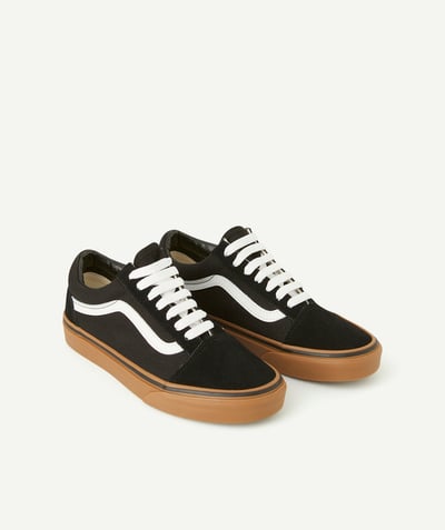 CategoryModel (8826108739726@7)  - BLACK AND WHITE OLD SKOOL TRAINERS WITH BROWN SOLES